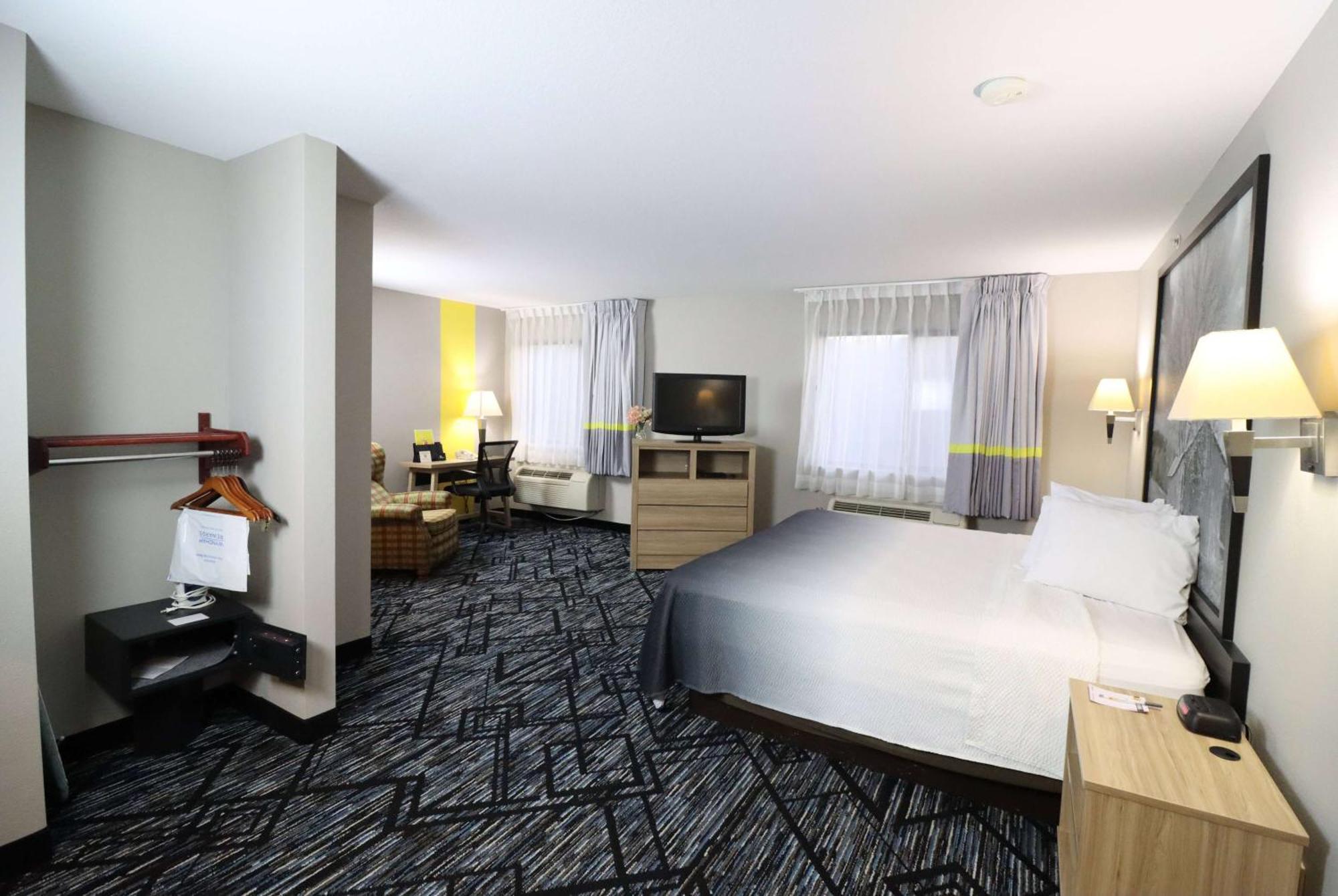 Super 8 By Wyndham Perryville Экстерьер фото